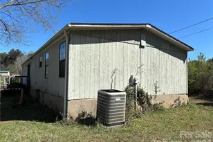 2307 Pathfinder St, Newton, NC 28658 - Photo 2