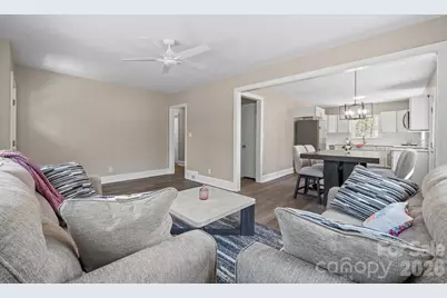 5000 Hoover Drive, Charlotte, NC 28269 - Photo 8