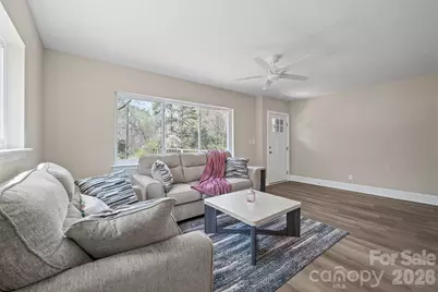 5000 Hoover Drive, Charlotte, NC 28269 - Photo 6