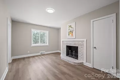 5000 Hoover Drive, Charlotte, NC 28269 - Photo 18