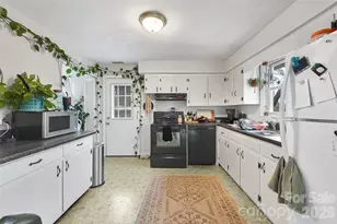 297 White Pine Dr, Asheville, NC 28805 - Photo 6