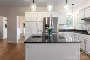 6 Oxford Ct, Asheville, NC 28804 - Photo 12