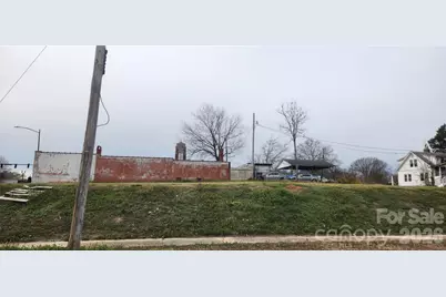 1114 W Franklin Boulevard W, Gastonia, NC 28052 - Photo 4
