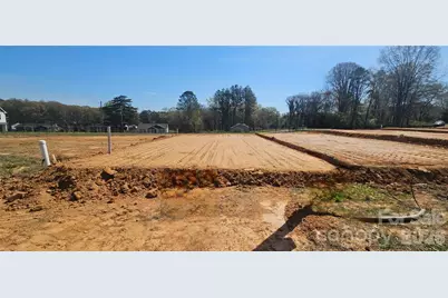 1219 Signal Avenue, Gastonia, NC 28052 - Photo 2