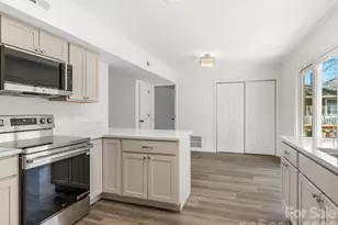 6223 Whitewater Dr, Charlotte, NC 28214 - Photo 14