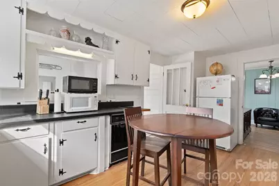 89 Walnut Street, Waynesville, NC 28786 - Photo 12