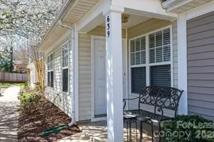 639 Fawnborough Ct, Rock Hill, SC 29732 - Photo 2