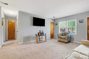 6100/6102 Pleasant Grove Rd, Charlotte, NC 28216 - Photo 8