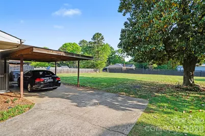 6100/6102 Pleasant Grove Road, Charlotte, NC 28216 - Photo 14