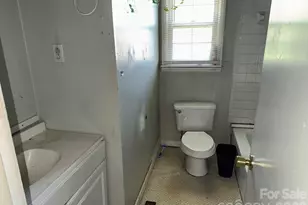 1180 W Wall St, Wadesboro, NC 28170 - Photo 12