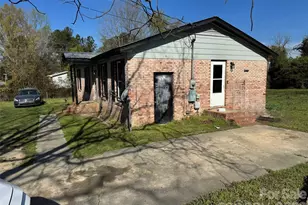 1180 W Wall St, Wadesboro, NC 28170 - Photo 2