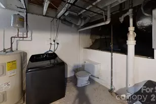 719 Oakland St, Hendersonville, NC 28791 - Photo 30