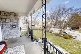 719 Oakland St, Hendersonville, NC 28791 - Photo 26