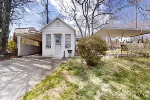 719 Oakland St, Hendersonville, NC 28791 - Photo 32