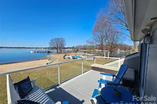 7413 Mariner Cove Dr, Cornelius, NC 28031 - Photo 2