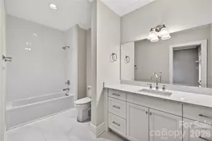 222 Anthony Cir, Charlotte, NC 28211 - Photo 32