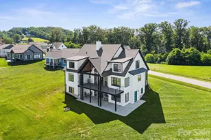1026 Hillside Ridge Rd, Candler, NC 28715 - Photo 4