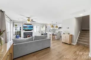 3924 Mohawk Ct, Charlotte, NC 28215 - Photo 2