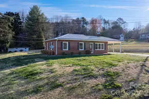 313 Arrowood St SE, Lenoir, NC 28645 - Photo 1