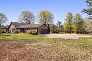 610 Landers Chapel Rd, Lincolnton, NC 28092 - Photo 2