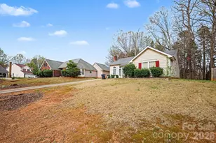 7925 Turquoise Dr, Charlotte, NC 28215 - Photo 10