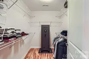 1727 Evergreen Dr, Charlotte, NC 28208 - Photo 14