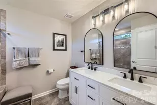 1727 Evergreen Dr, Charlotte, NC 28208 - Photo 12