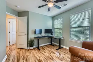 1727 Evergreen Dr, Charlotte, NC 28208 - Photo 16