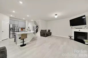 6009 Chelsea Oaks Rdg, Fort Mill, SC 29708 - Photo 2