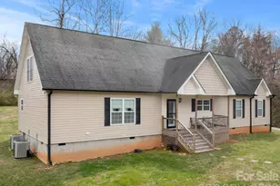 28 Chapel Park Rd, Asheville, NC 28803 - Photo 8