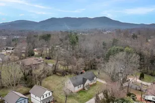 28 Chapel Park Rd, Asheville, NC 28803 - Photo 36