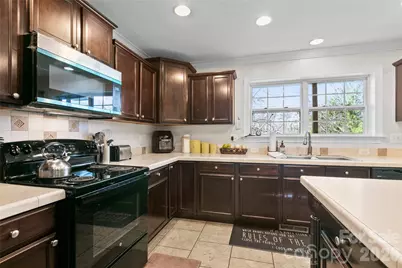 28 Chapel Park Road, Asheville, NC 28803 - Photo 12