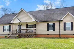 28 Chapel Park Rd, Asheville, NC 28803 - Photo 1