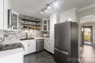 7 Wilshire Dr, Asheville, NC 28806 - Photo 6