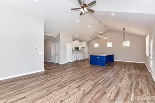 185 Flat Stone Dr, Clover, SC 29710 - Photo 8