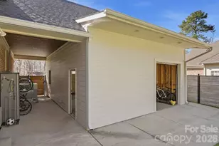 6123 Lake Providence Ln, Charlotte, NC 28277 - Photo 32