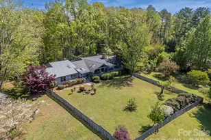 176 Fox Run Ln, Tryon, NC 28782 - Photo 1