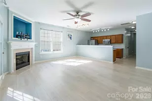 4018 Glenlea Commons Dr, Charlotte, NC 28216 - Photo 12