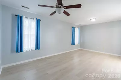 4018 Glenlea Commons Drive, Charlotte, NC 28216 - Photo 14