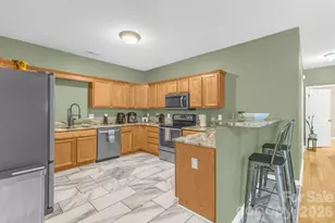 709 Villas Ct, Asheville, NC 28806 - Photo 4