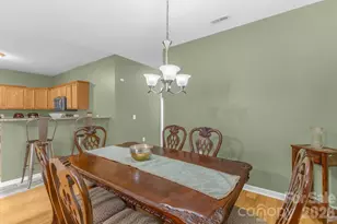 709 Villas Ct, Asheville, NC 28806 - Photo 8