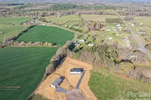 808 W Eagleview Ln, Lawndale, NC 28090 - Photo 8