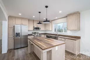 808 W Eagleview Ln, Lawndale, NC 28090 - Photo 14