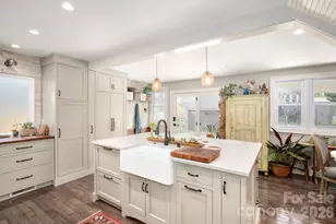 21 Craig Cir, Asheville, NC 28805 - Photo 12