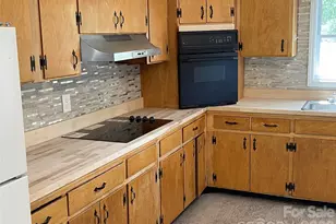 822 Azalea Ave, Black Mountain, NC 28711 - Photo 6