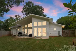 3931 Belshire Ln, Charlotte, NC 28205 - Photo 1