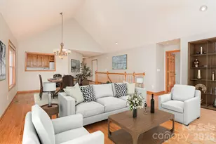 299 Carriage Summitt Way, Hendersonville, NC 28791 - Photo 6