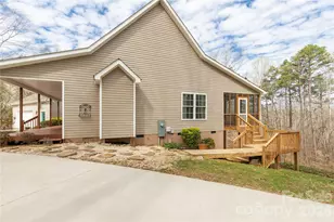 1890 Davis Cir, Clover, SC 29710 - Photo 26