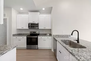 6623 Fairford Dr, Charlotte, NC 28215 - Photo 4