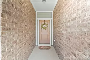 446 Dudley Dr, Fort Mill, SC 29715 - Photo 2
